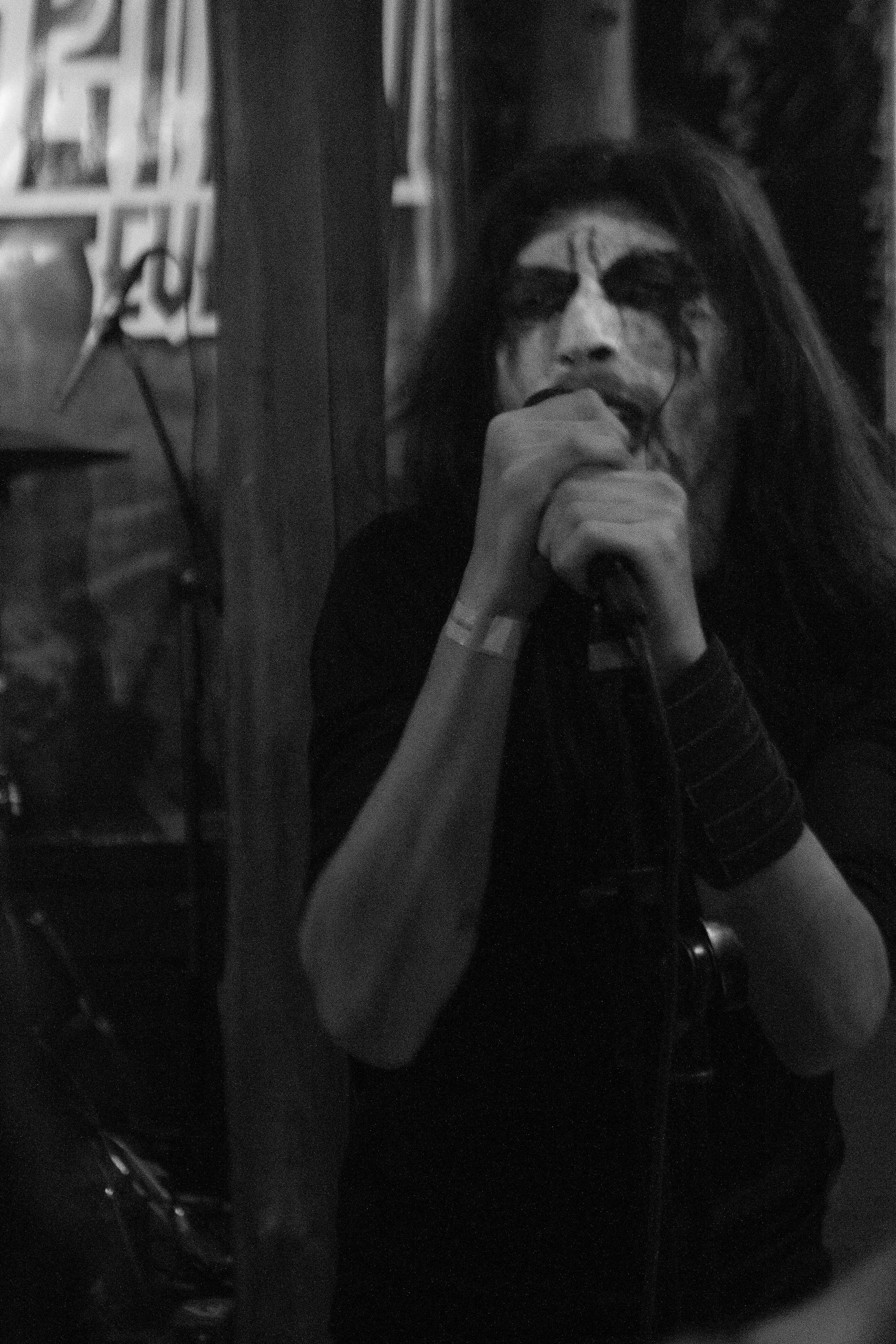 Penumbrius – Vocalista.
